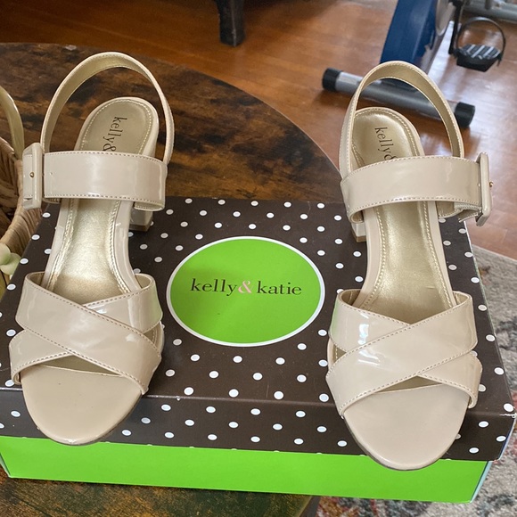 Straps Sandals worn once - Picture 2 of 2